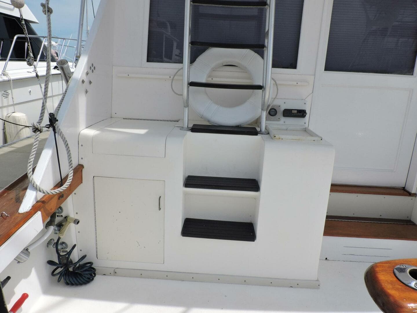 1990 Post 44 — photo 12