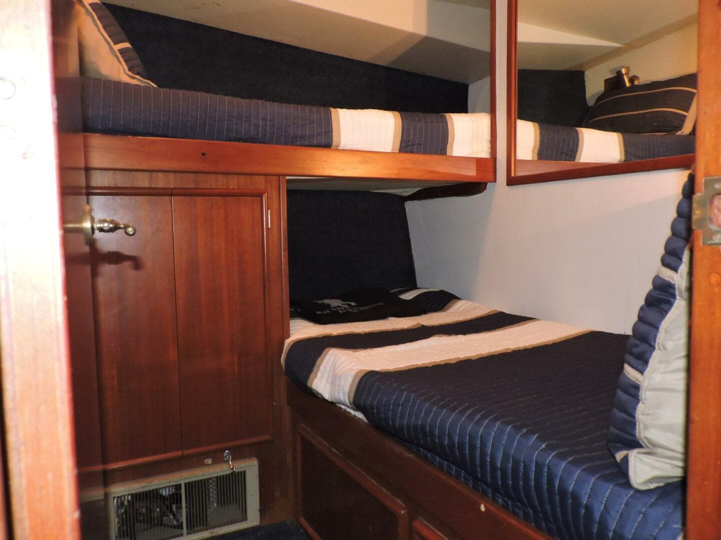 1990 Post 44 — photo 52