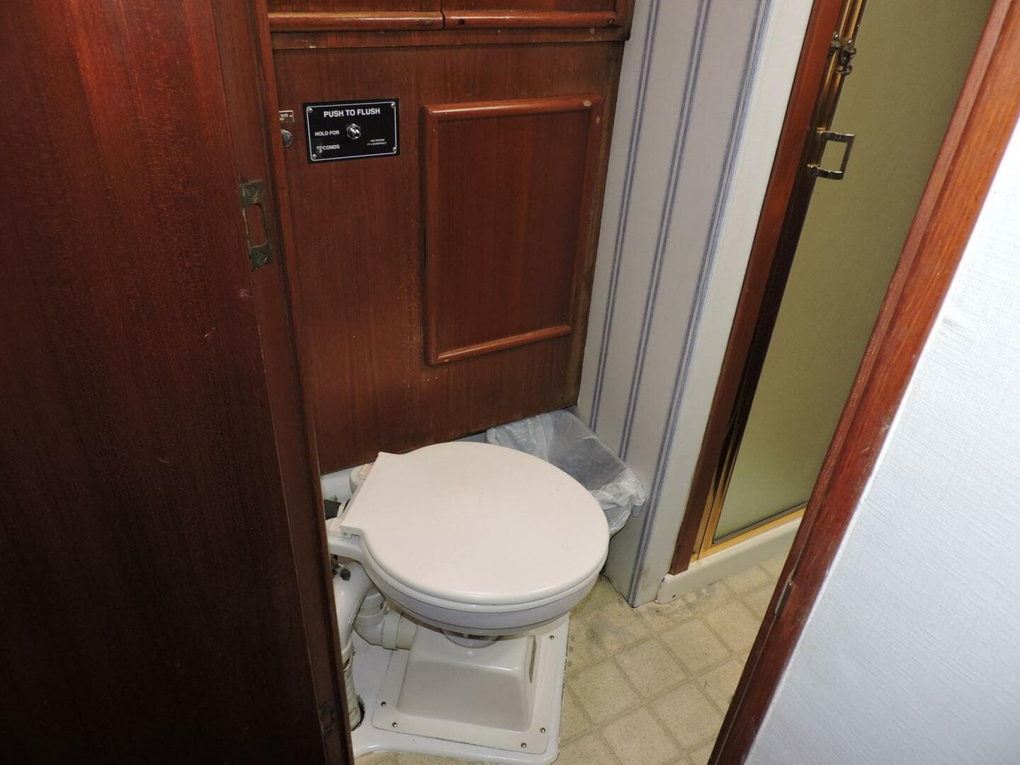 1990 Post 44 — photo 45