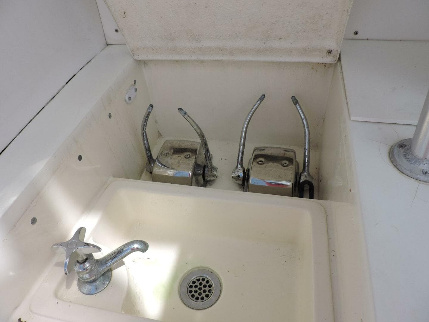 1990 Post 44 — photo 13