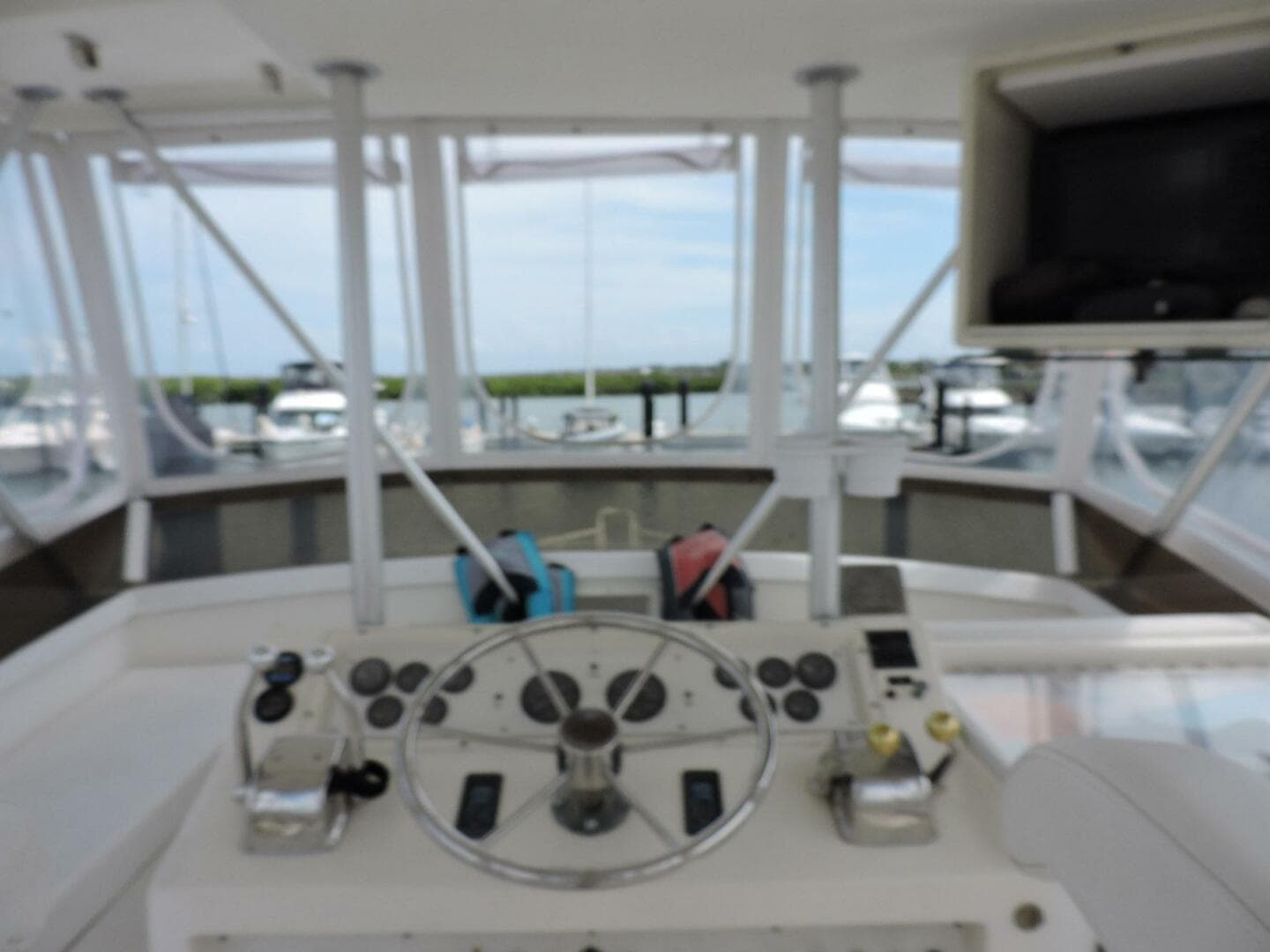 1990 Post 44 — photo 17