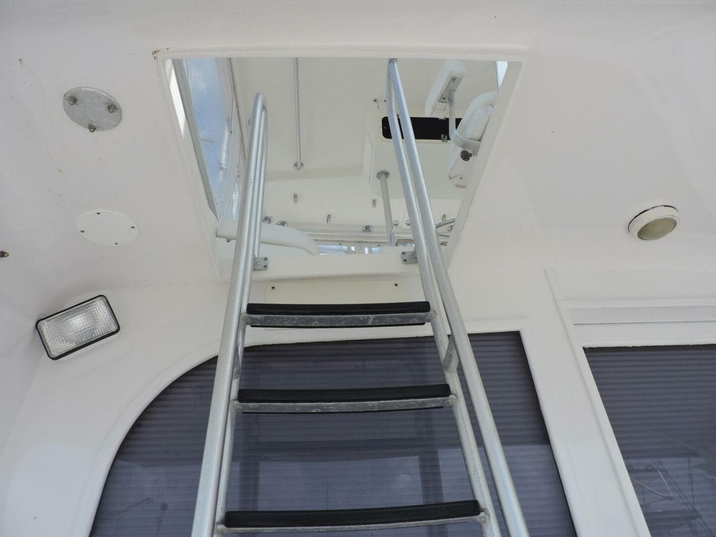 1990 Post 44 — photo 15