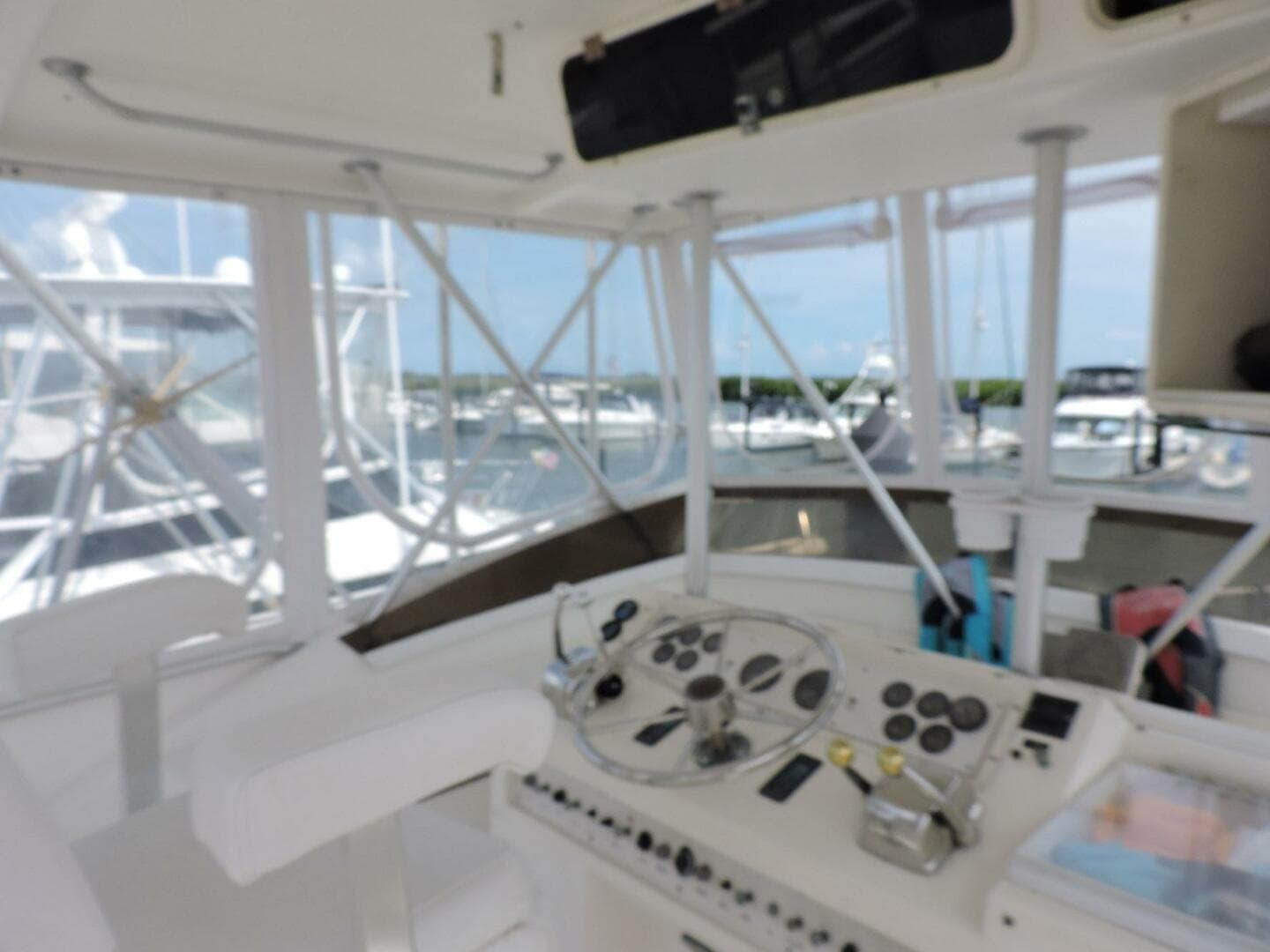 1990 Post 44 — photo 16