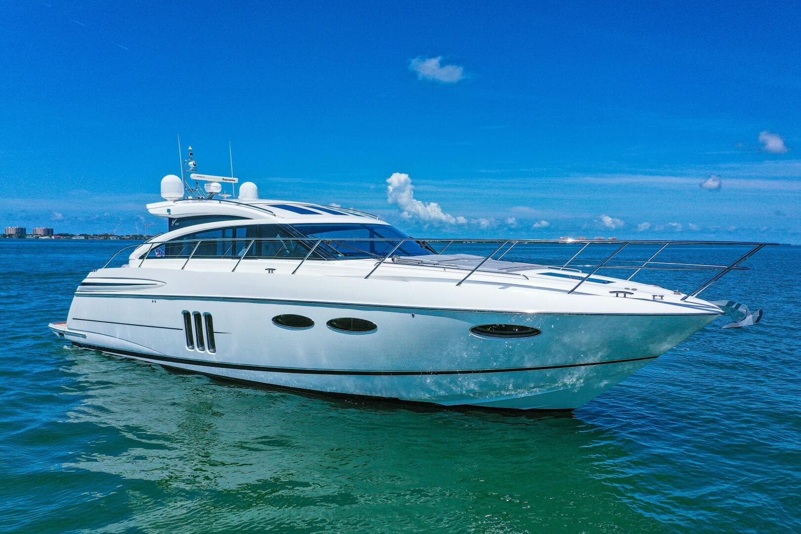 2011 Princess V52 — photo 2