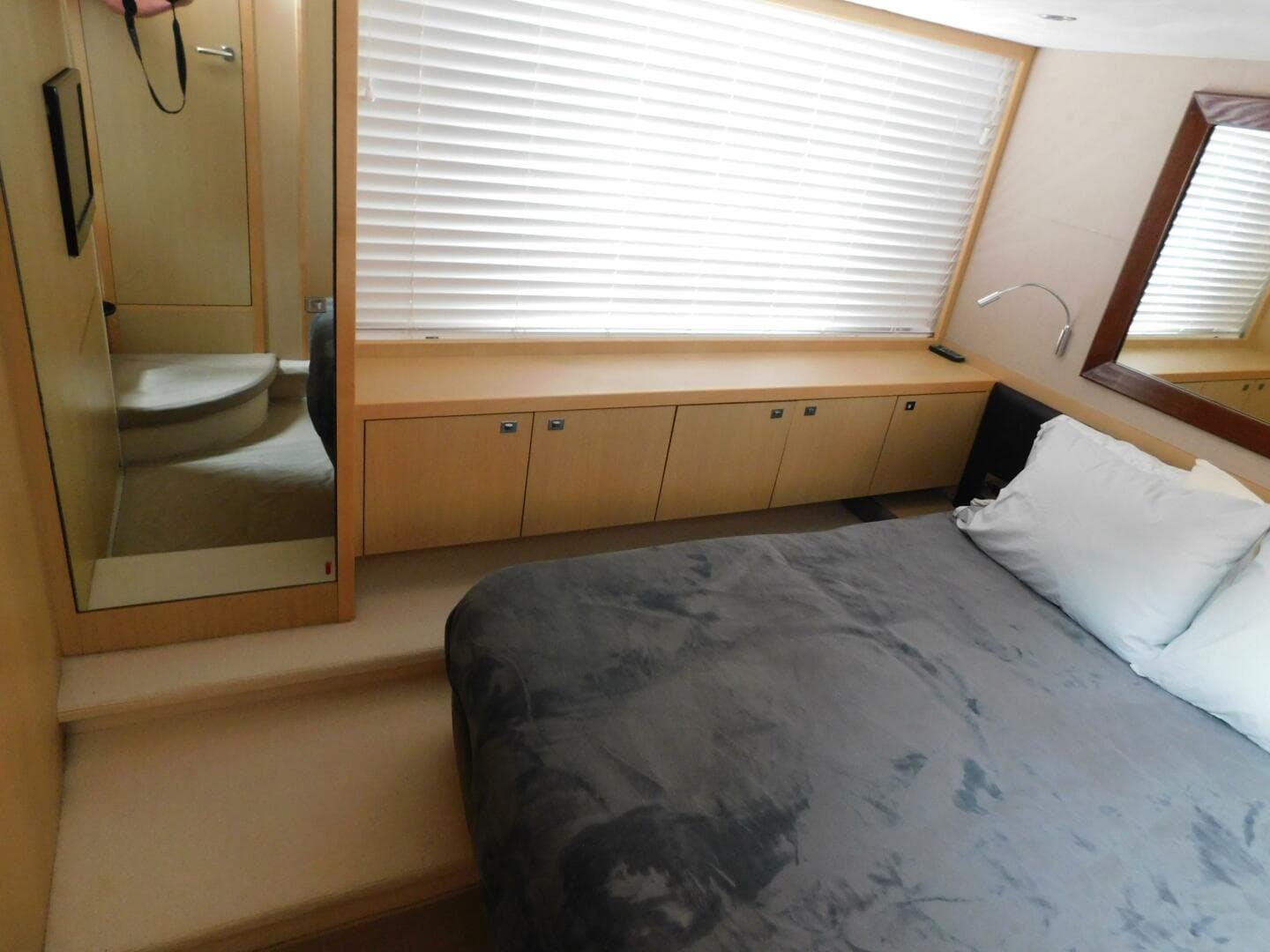 2011 Princess V52 — photo 26