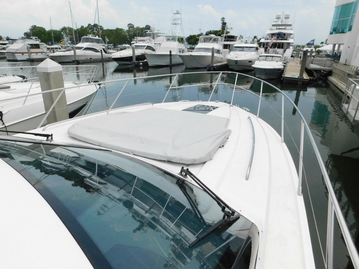 2011 Princess V52 — photo 3