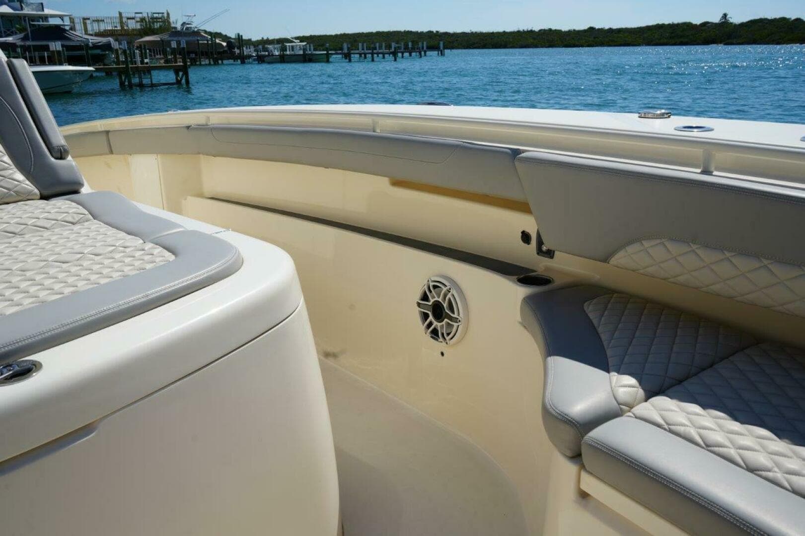 2022 Scout 380 LXF — photo 15