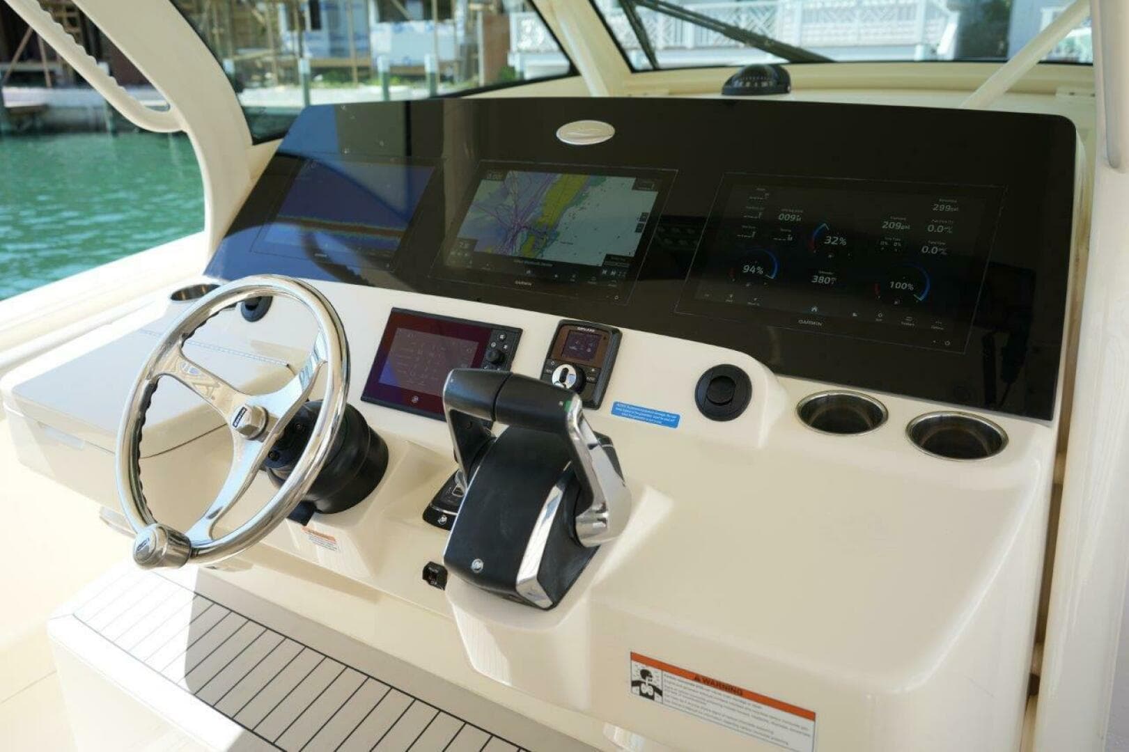 2022 Scout 380 LXF — photo 2