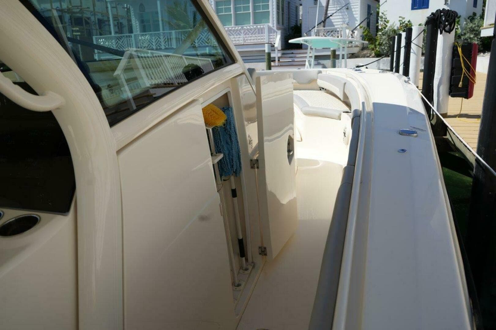 2022 Scout 380 LXF — photo 10