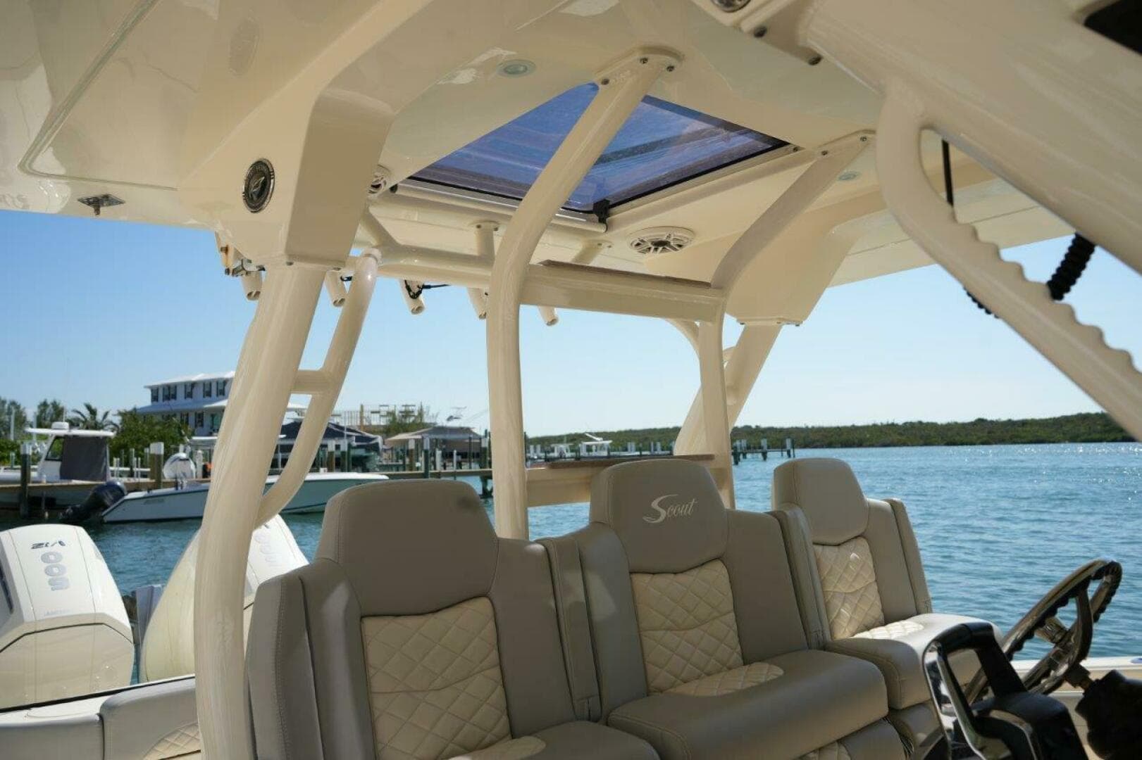 2022 Scout 380 LXF — photo 17