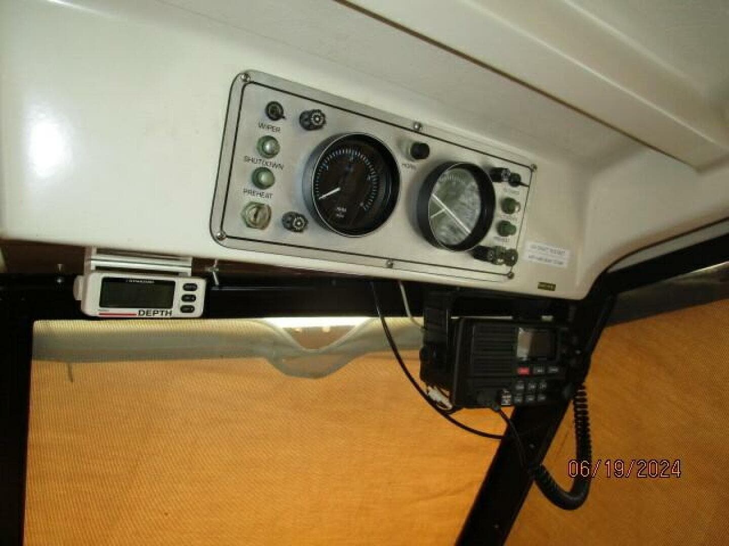 1984 Mainship 40 DC — photo 42