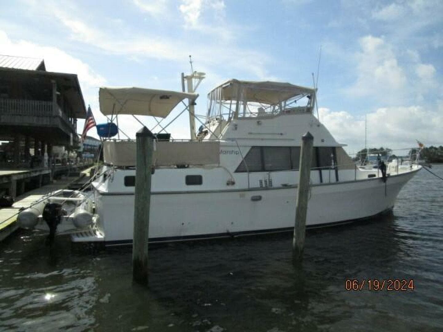 1984 Mainship 40 DC — photo 9