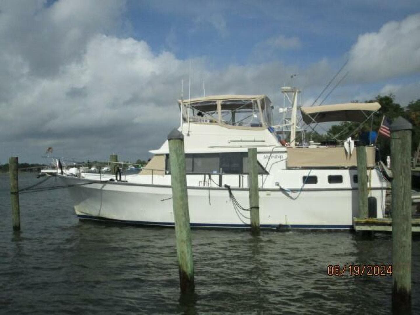 1984 Mainship 40 DC — photo 6