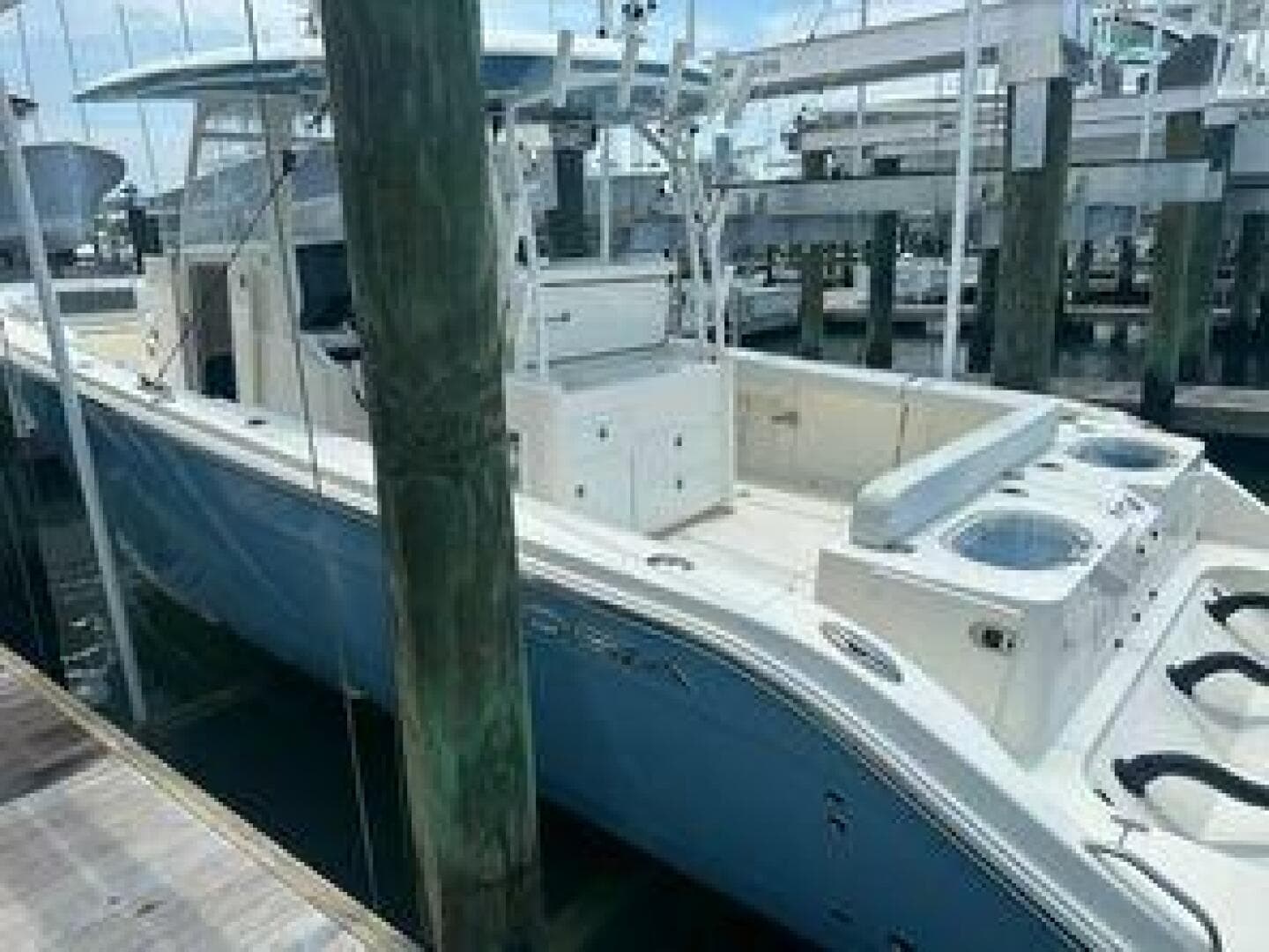 2023 Cobia 350 CC — photo 30