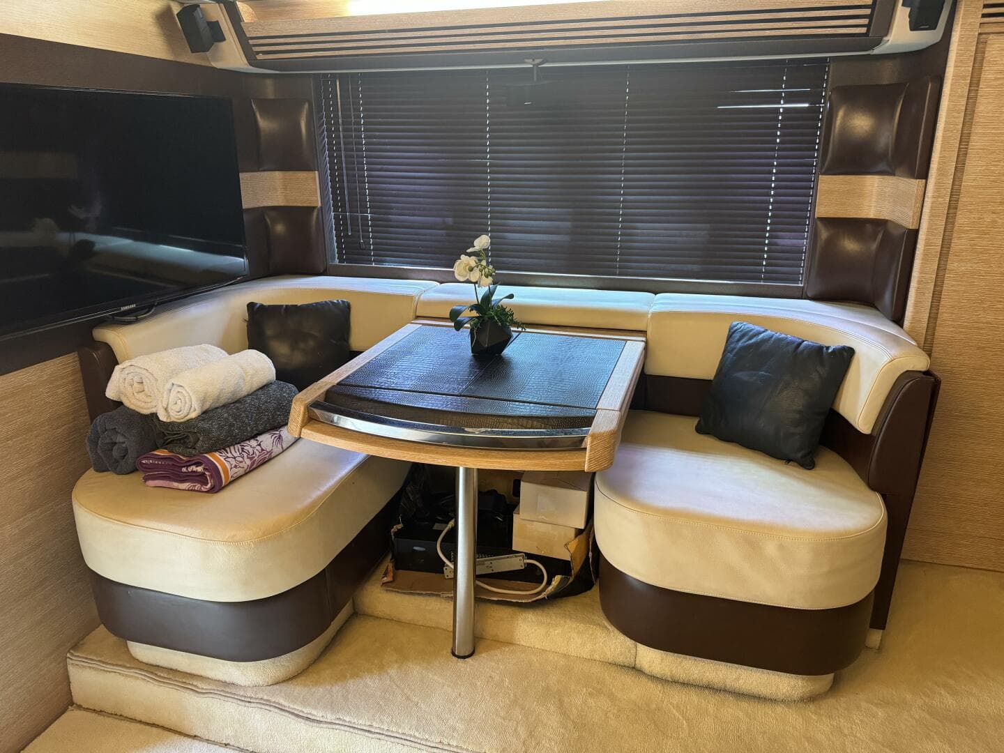 2013 Azimut 64 Flybridge — photo 23