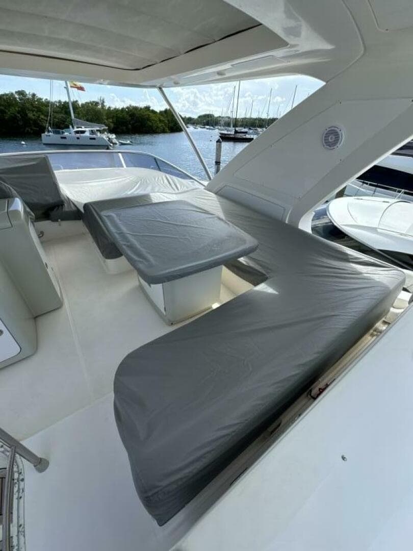 2013 Azimut 64 Flybridge — photo 30