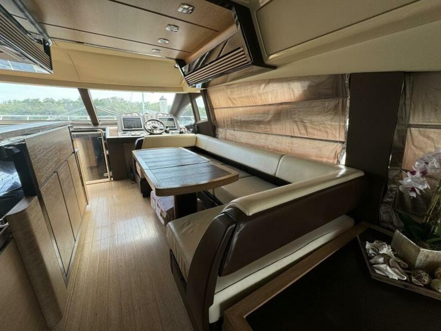 2013 Azimut 64 Flybridge — photo 11