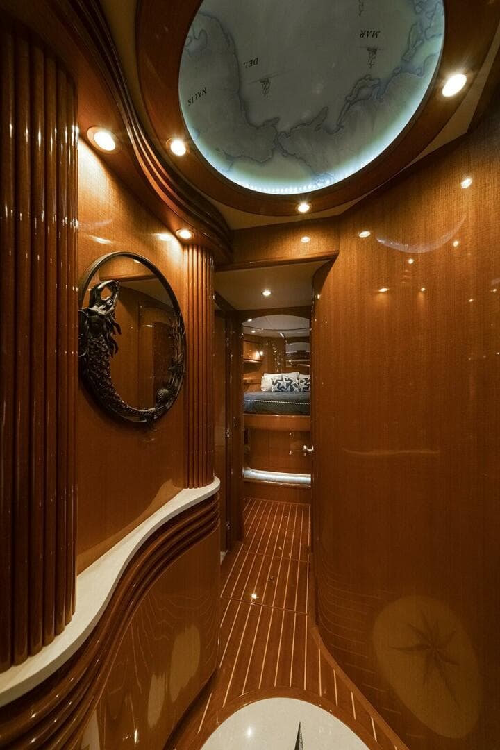 2013 Hampton Motor Yacht — photo 26