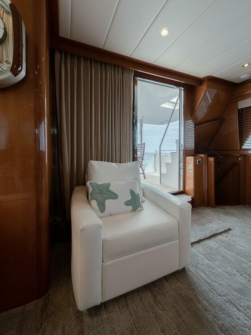 2013 Hampton Motor Yacht — photo 5