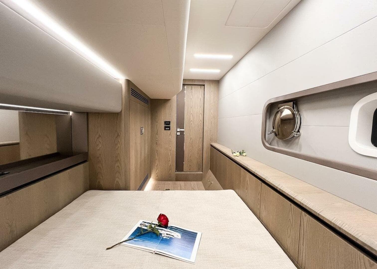 2026 Diamond Yachts Ef 56 Power Catamaran — photo 20