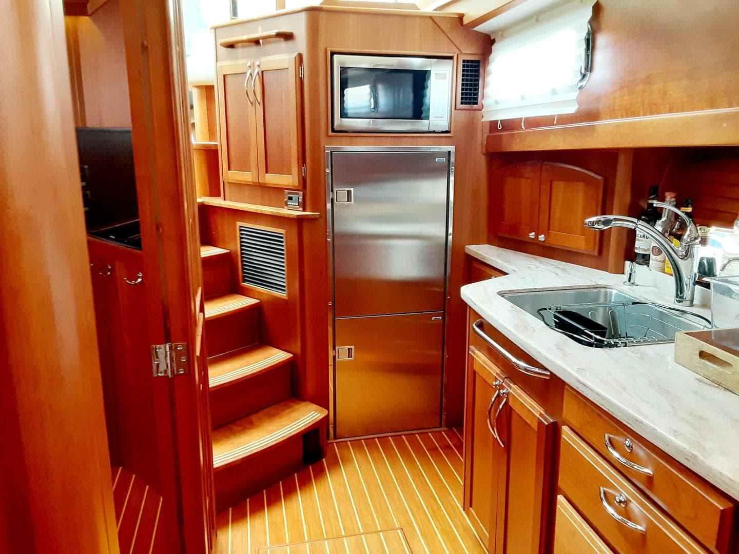 2016 Sabre 48 Salon Express — photo 21