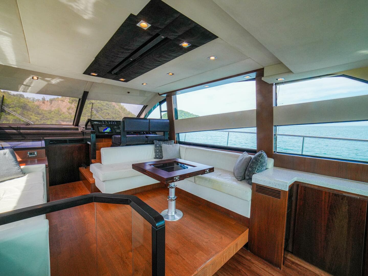 2014 Fairline 50 — photo 20