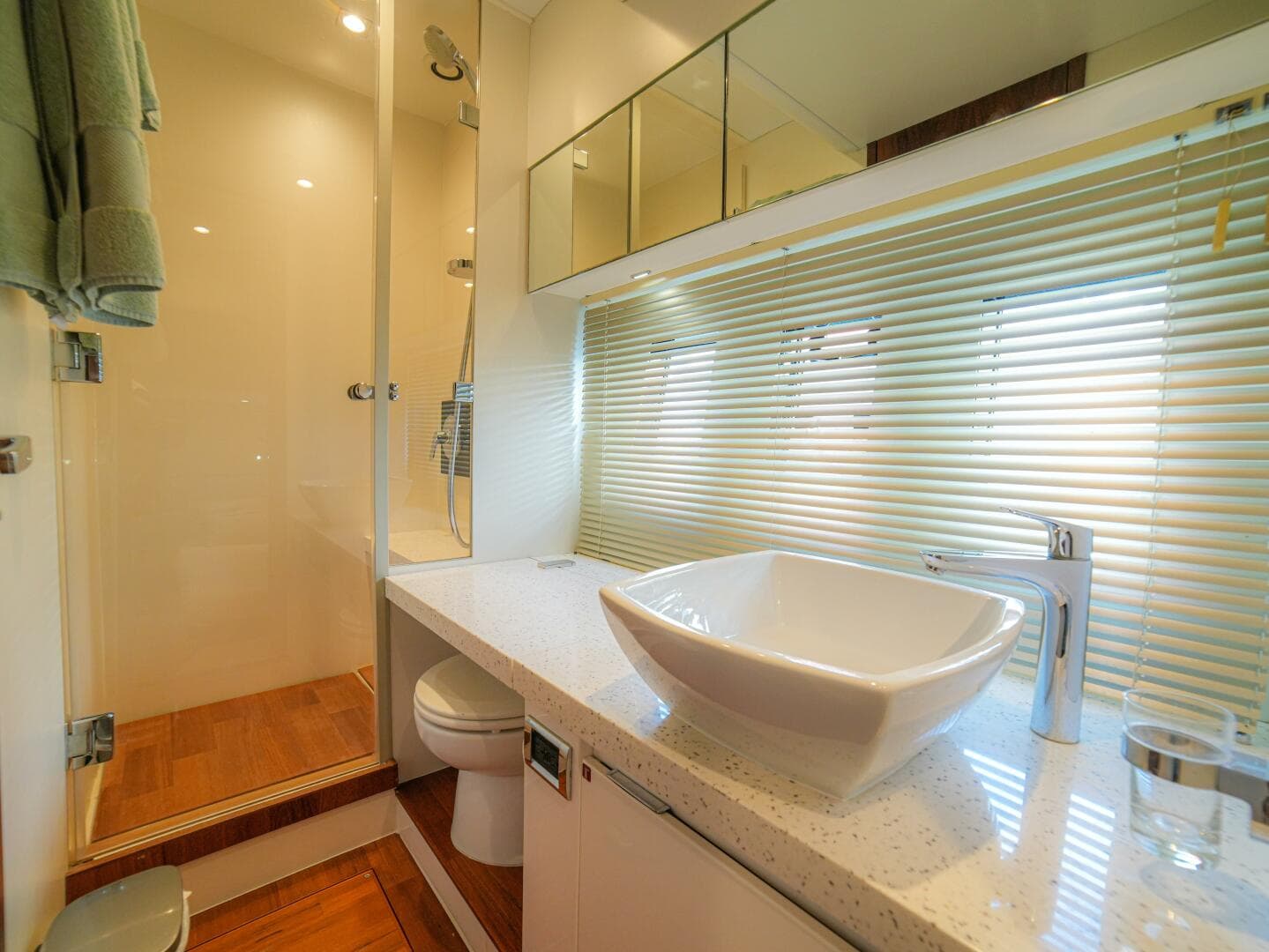 2014 Fairline 50 — photo 37