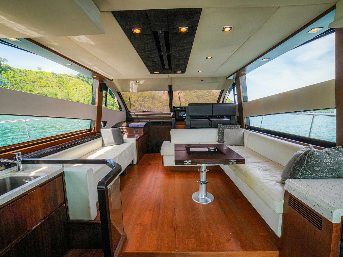 2014 Fairline 50 — photo 19