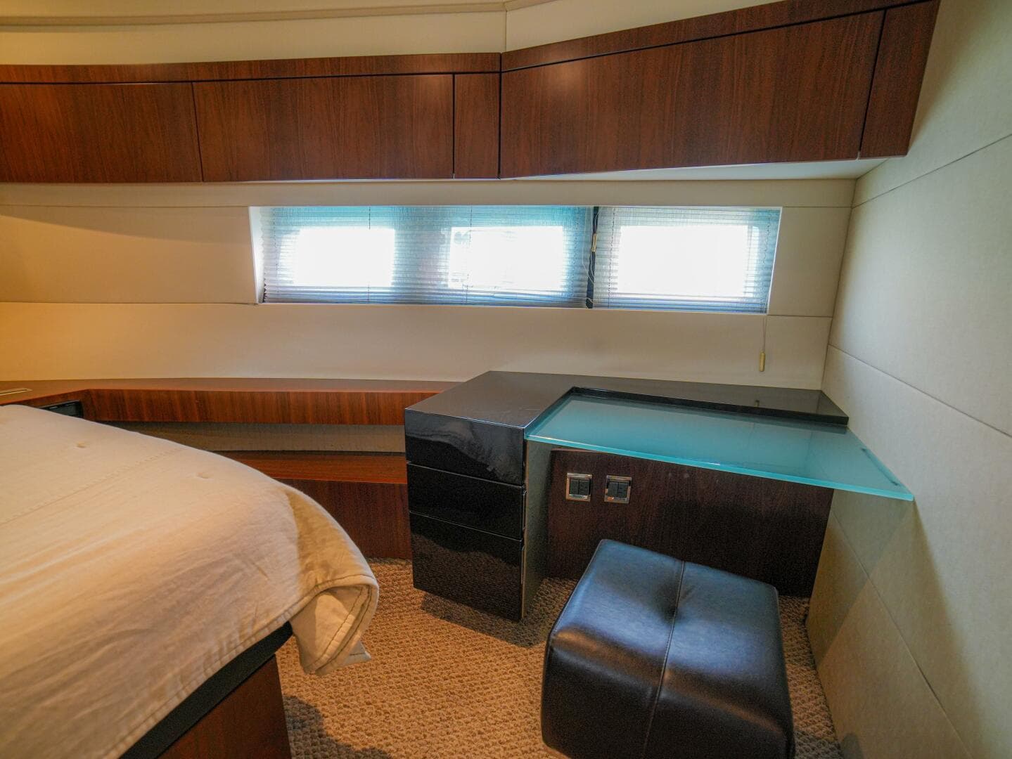 2014 Fairline 50 — photo 35