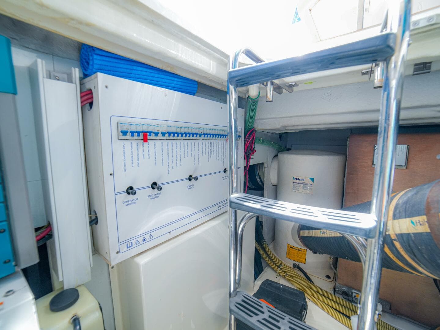 2014 Fairline 50 — photo 53