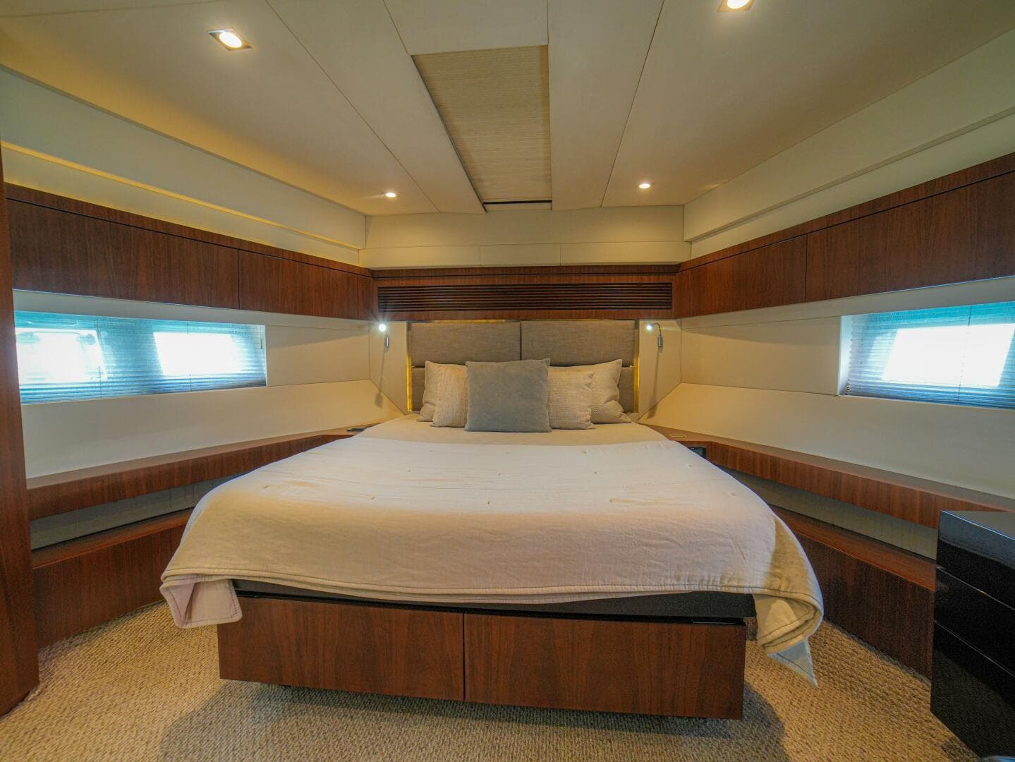 2014 Fairline 50 — photo 32
