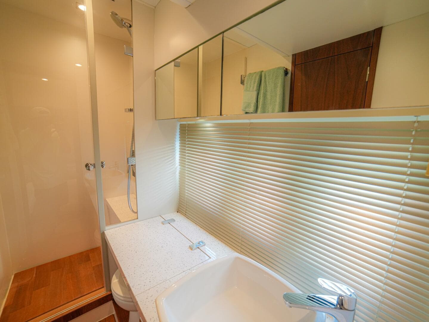 2014 Fairline 50 — photo 38