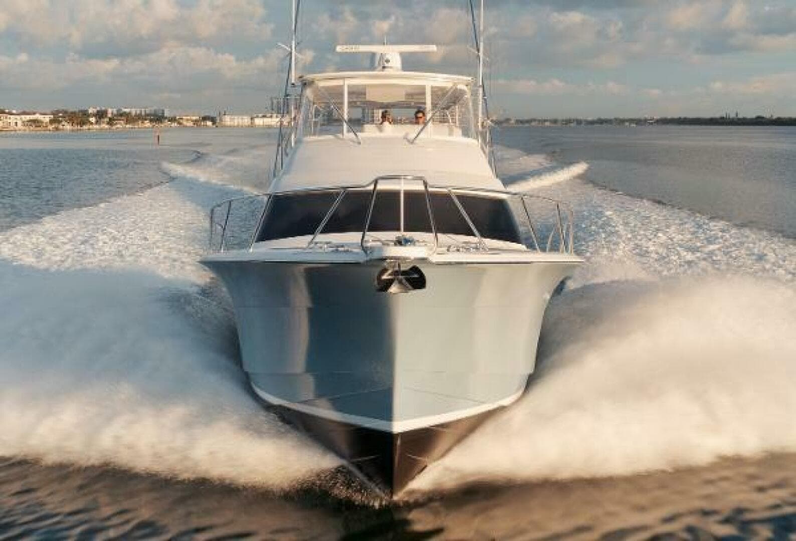 2018 Hatteras GT 54 — photo 30
