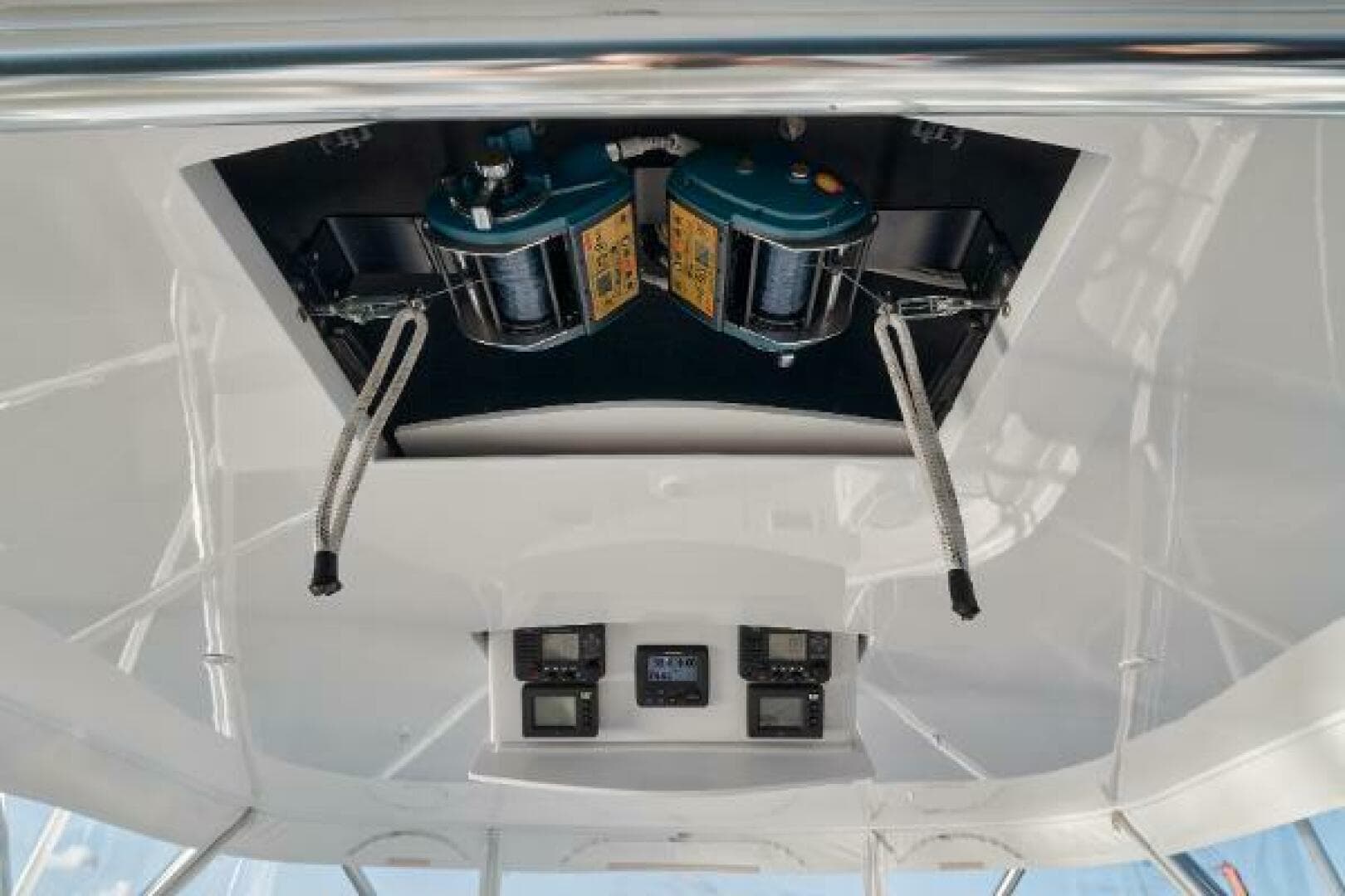 2018 Hatteras GT 54 — photo 17