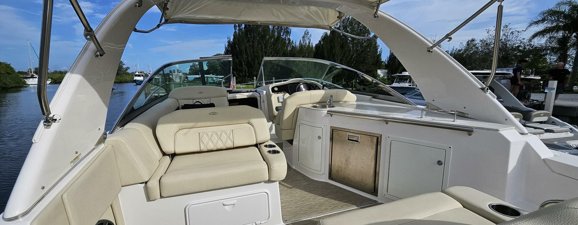 2018 Regal 33 Xo Express Cruiser Outboard — photo 36