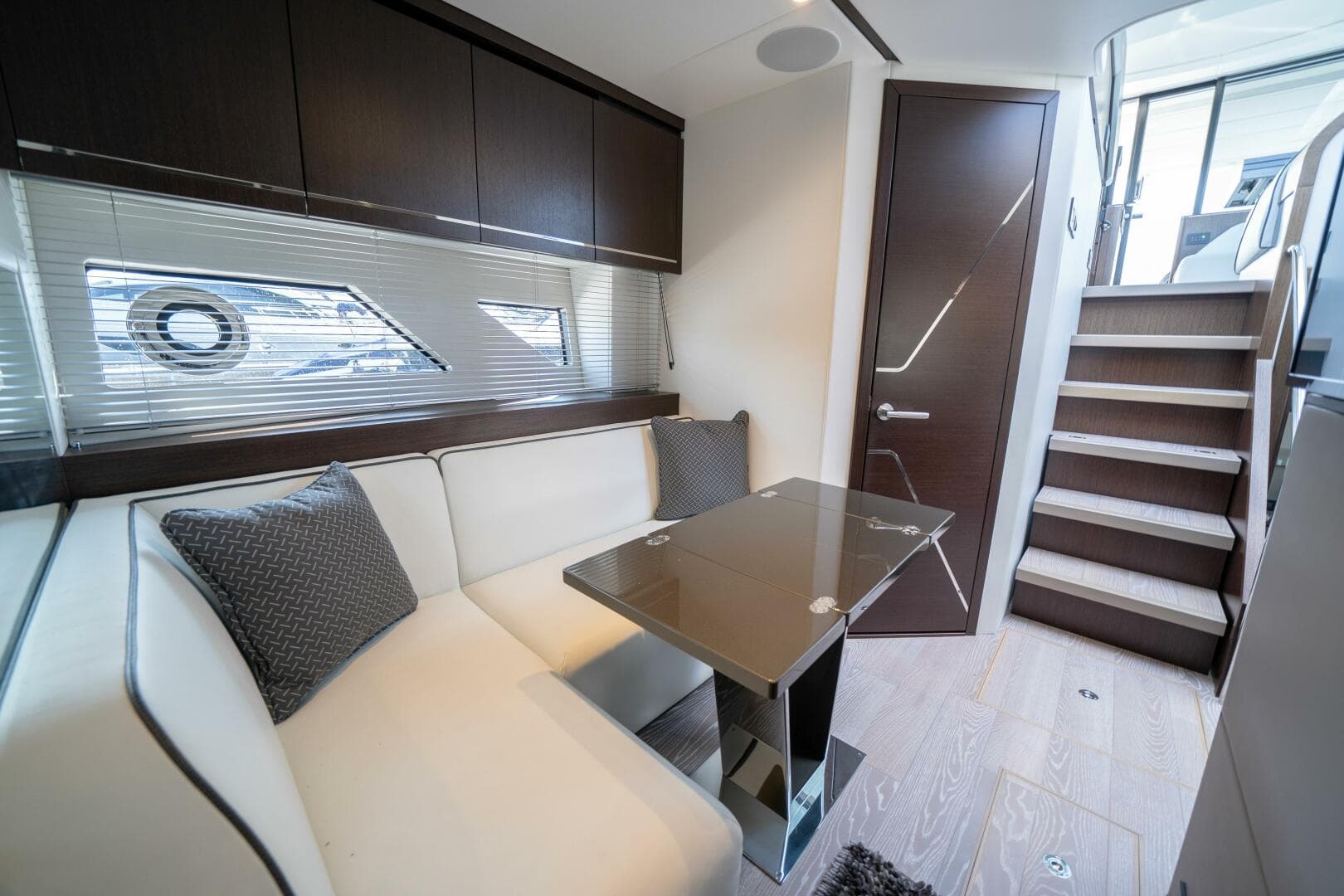 2022 Sunseeker 60 Predator Evo — photo 32