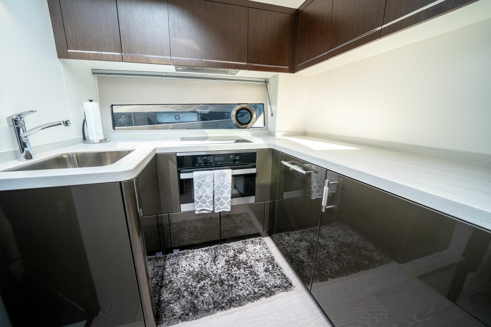 2022 Sunseeker 60 Predator Evo — photo 26