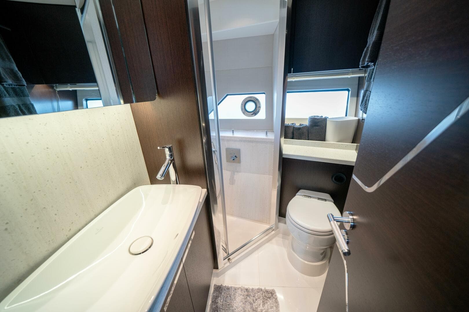 2022 Sunseeker 60 Predator Evo — photo 39