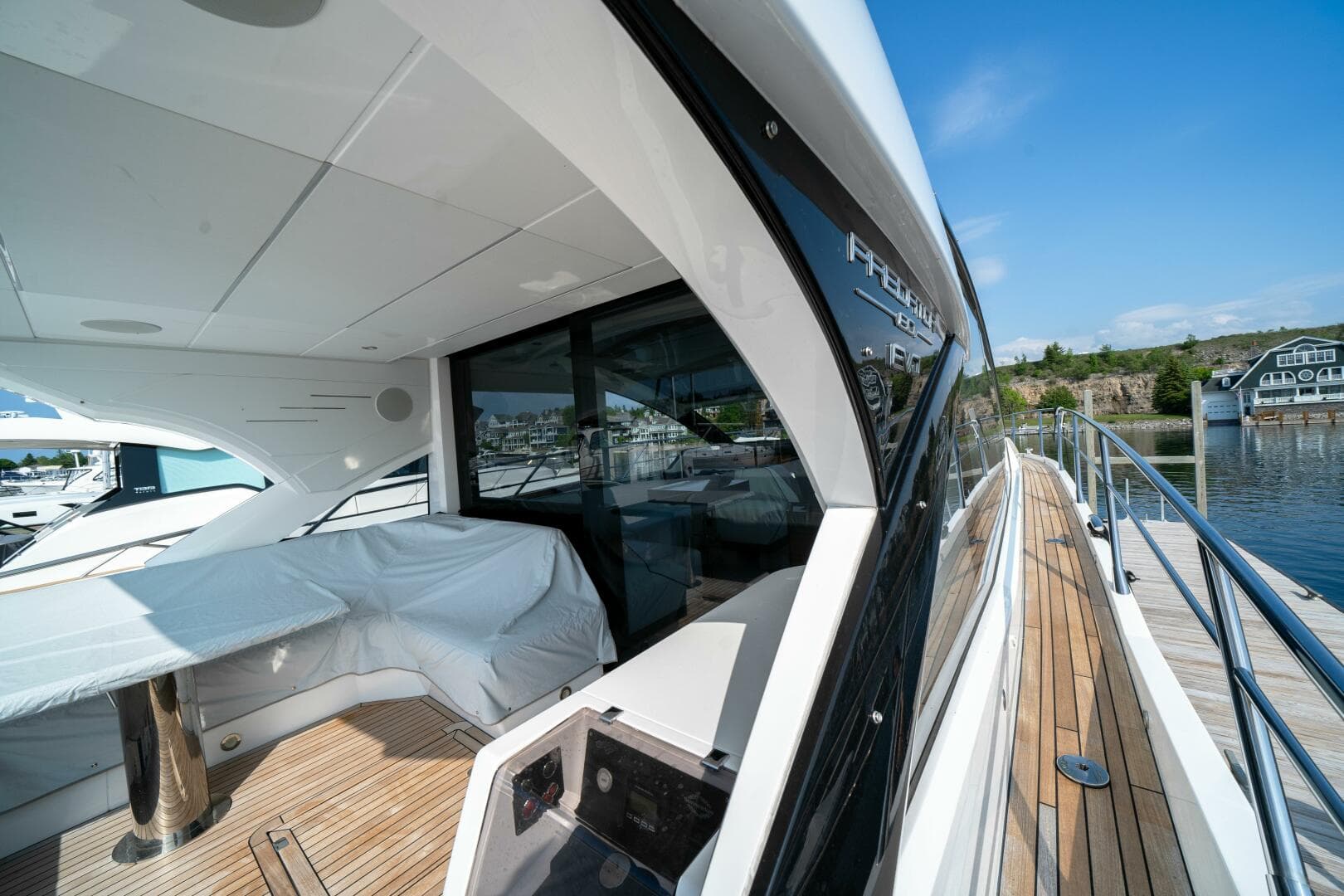 2022 Sunseeker 60 Predator Evo — photo 12