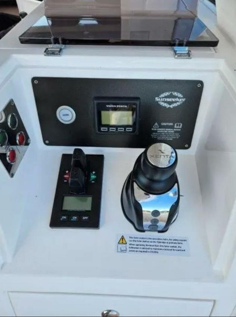 2022 Sunseeker 60 Predator Evo — photo 16