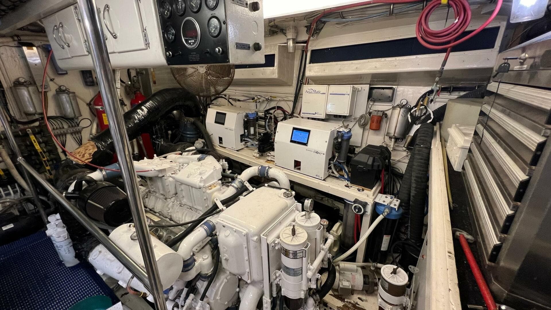 1987 Hatteras Motor Yacht — photo 52