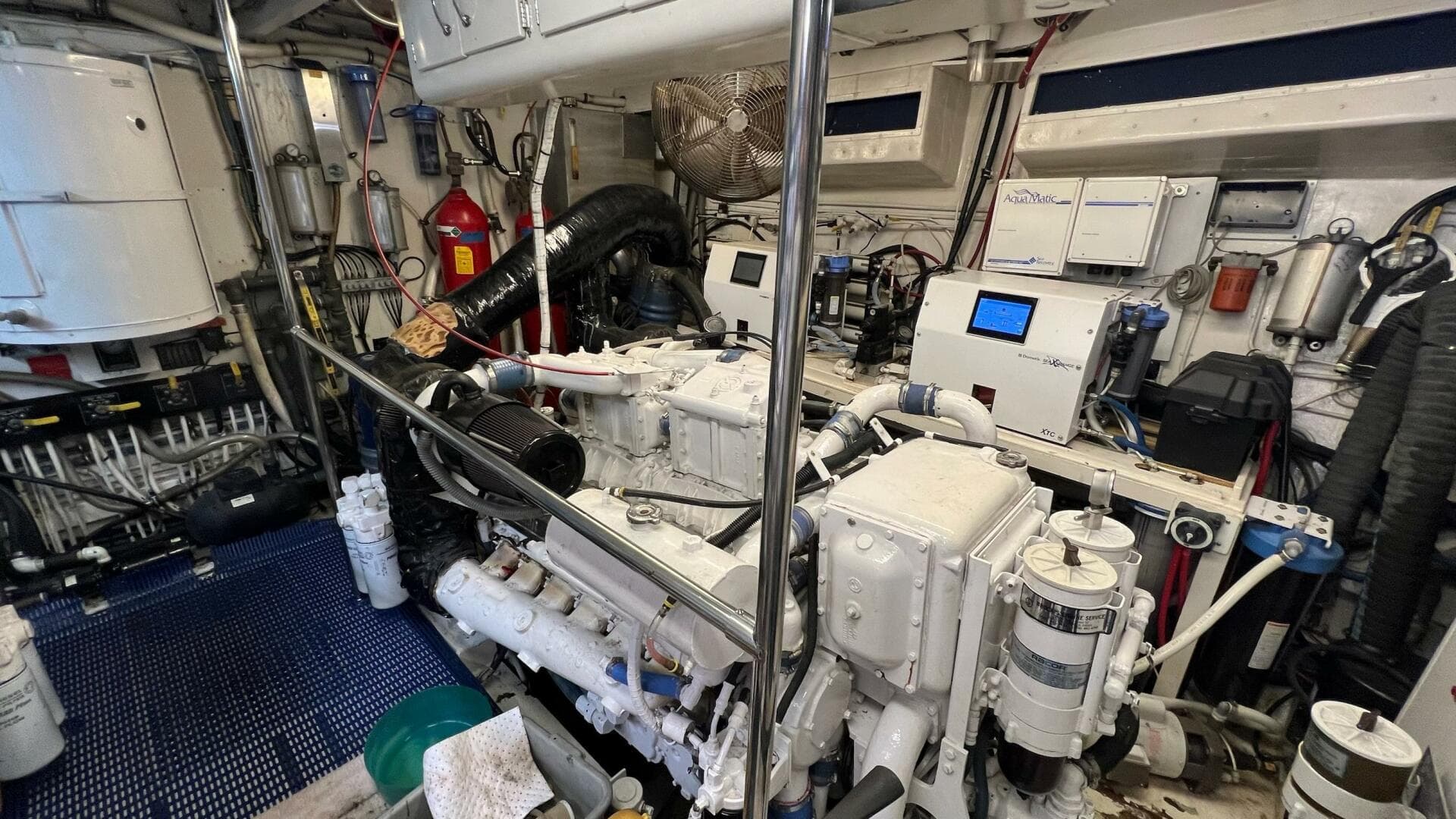 1987 Hatteras Motor Yacht — photo 53