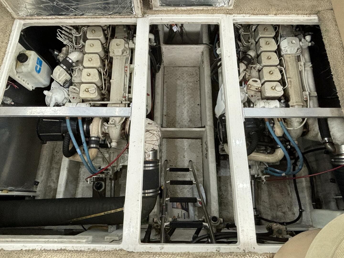 2000 Bayliner 3788 Command Bridge — photo 24