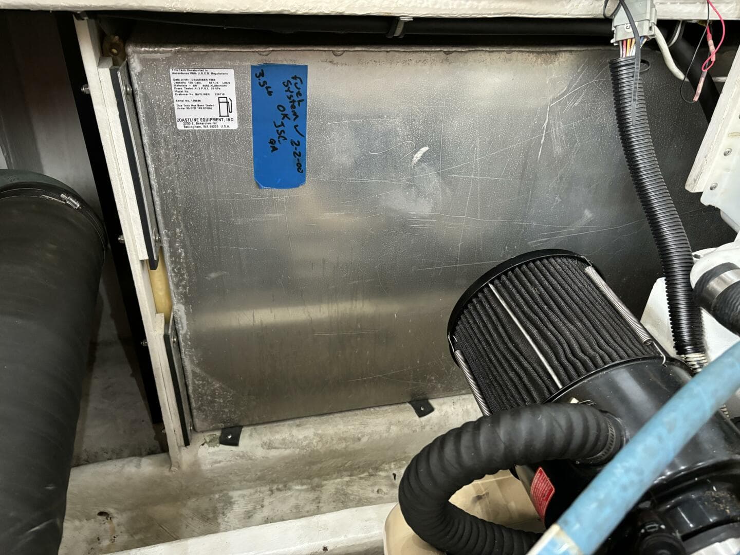 2000 Bayliner 3788 Command Bridge — photo 29