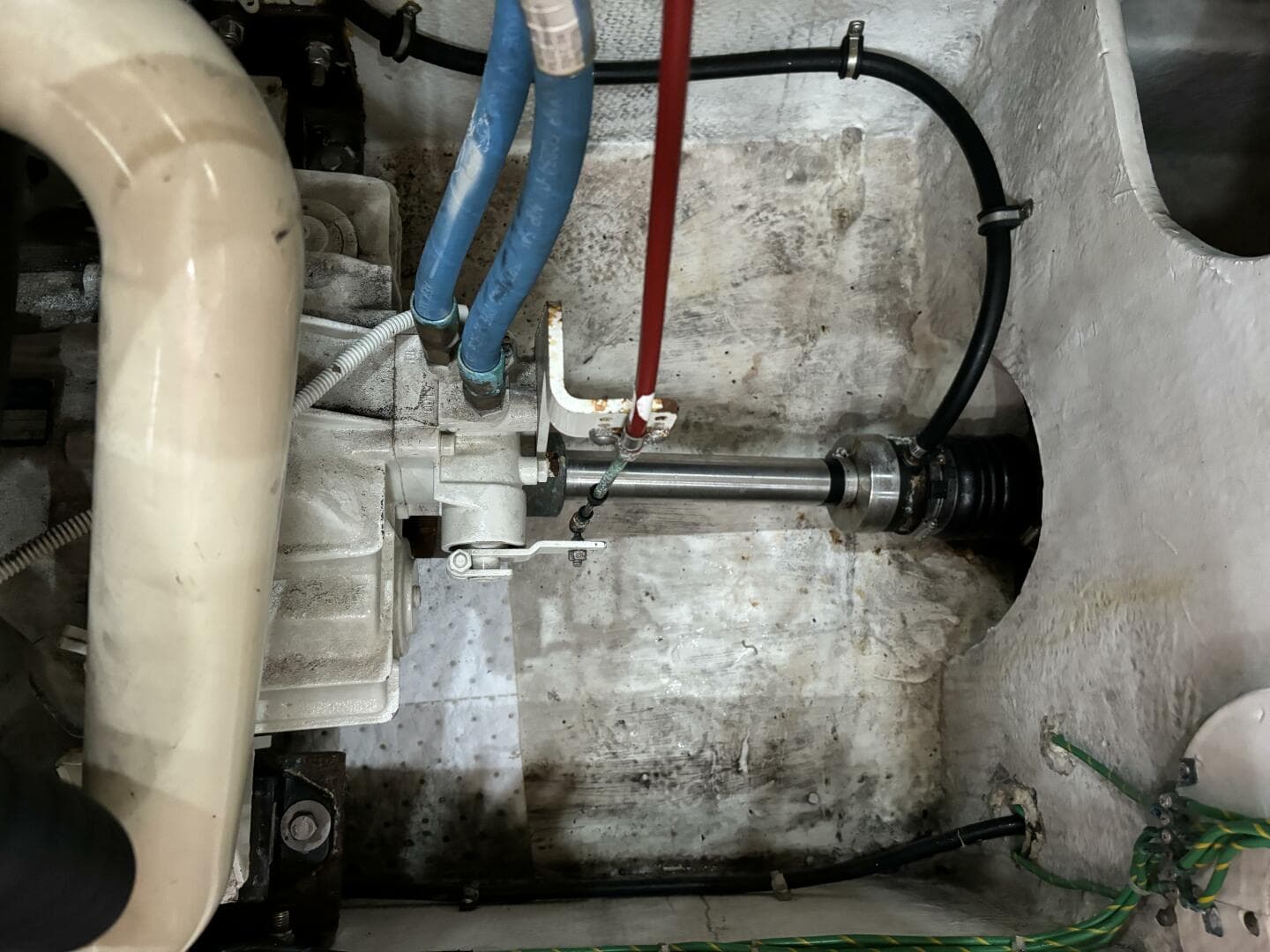 2000 Bayliner 3788 Command Bridge — photo 32