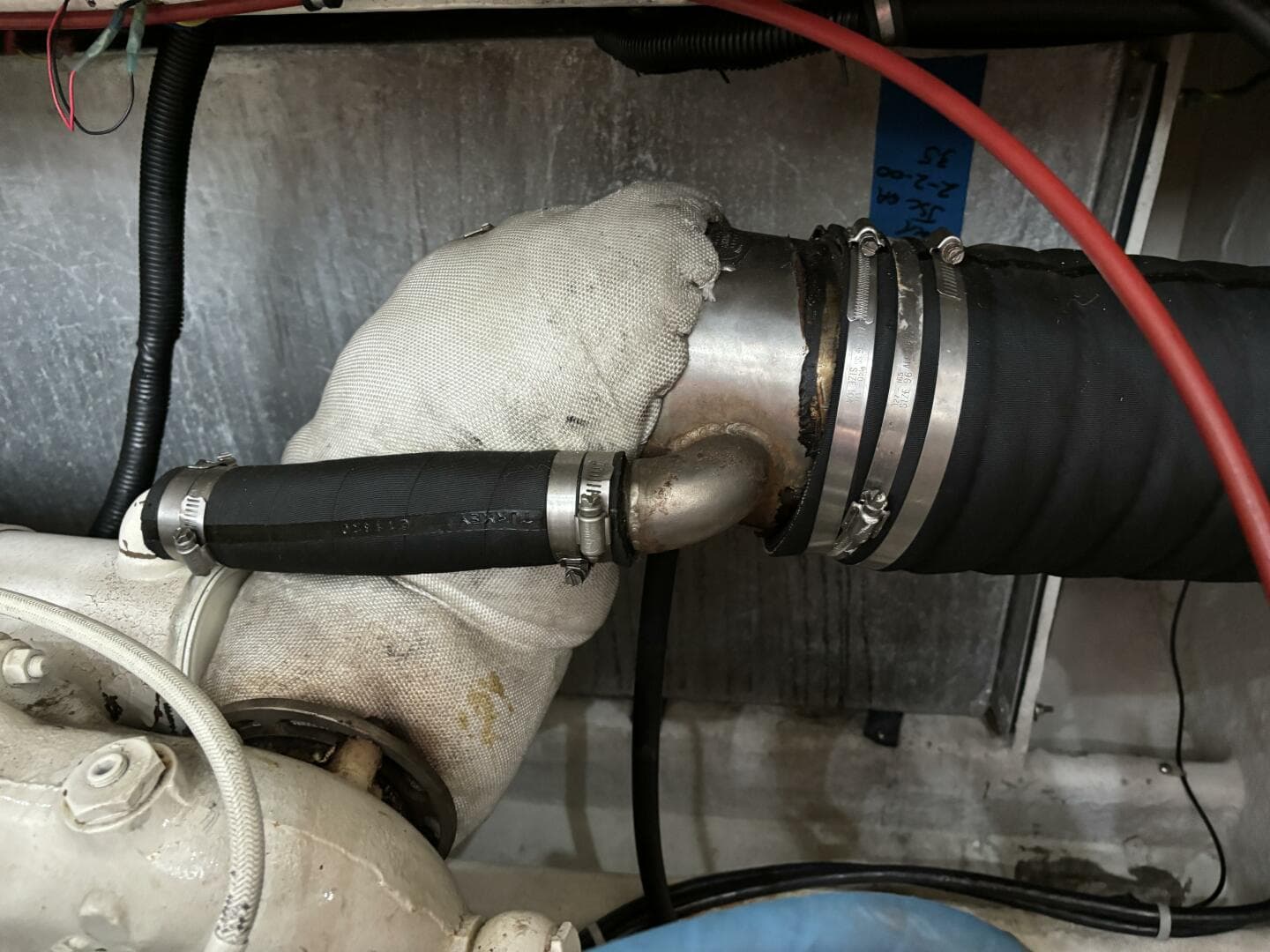 2000 Bayliner 3788 Command Bridge — photo 28