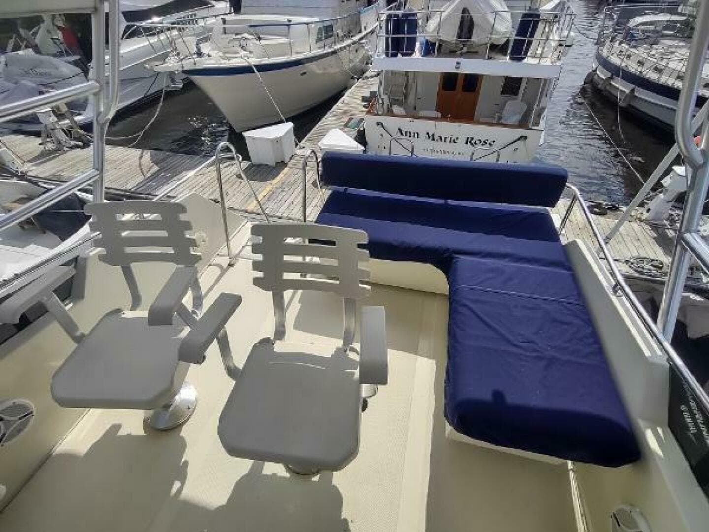 1988 Tollycraft 34 Sport Sedan — photo 35