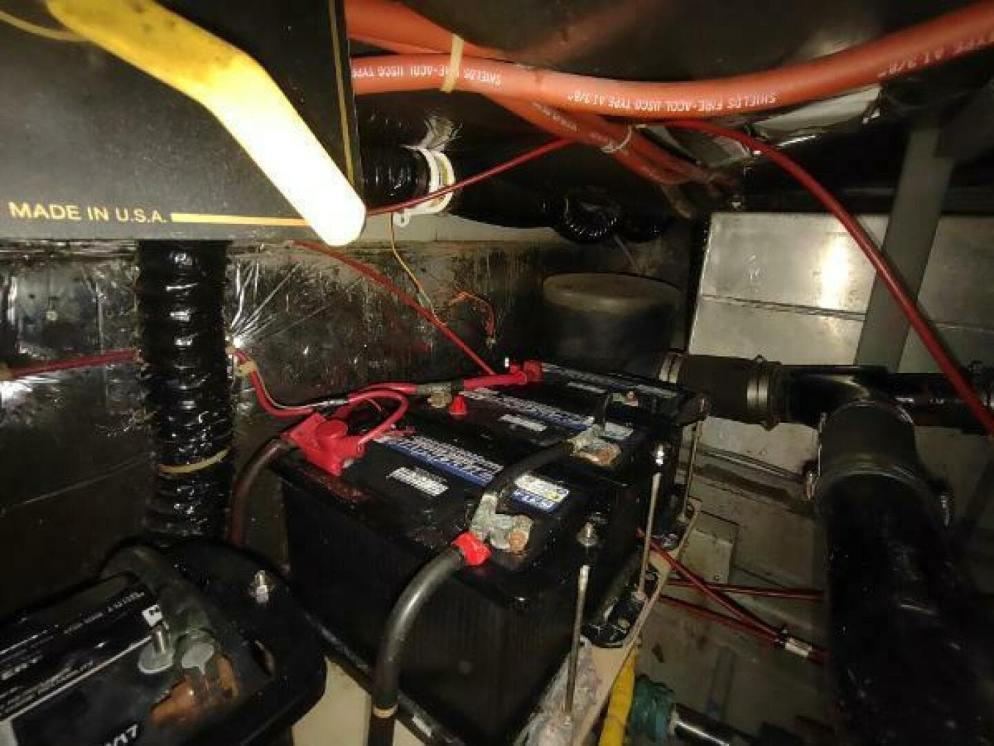 1988 Tollycraft 34 Sport Sedan — photo 43