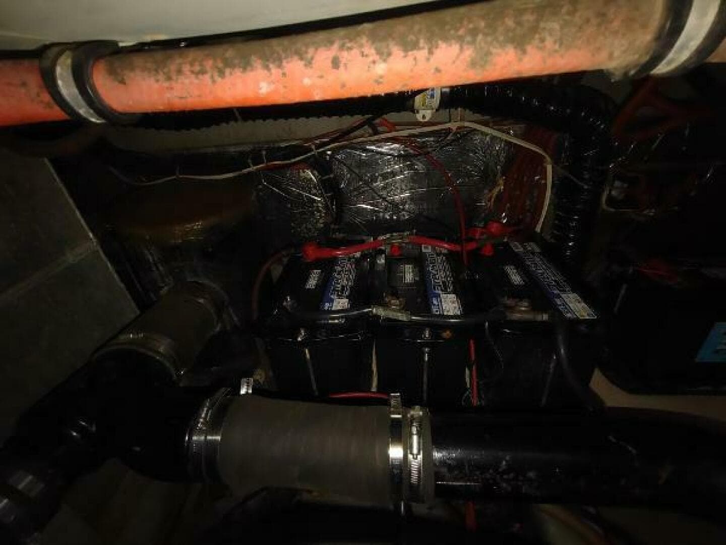 1988 Tollycraft 34 Sport Sedan — photo 41