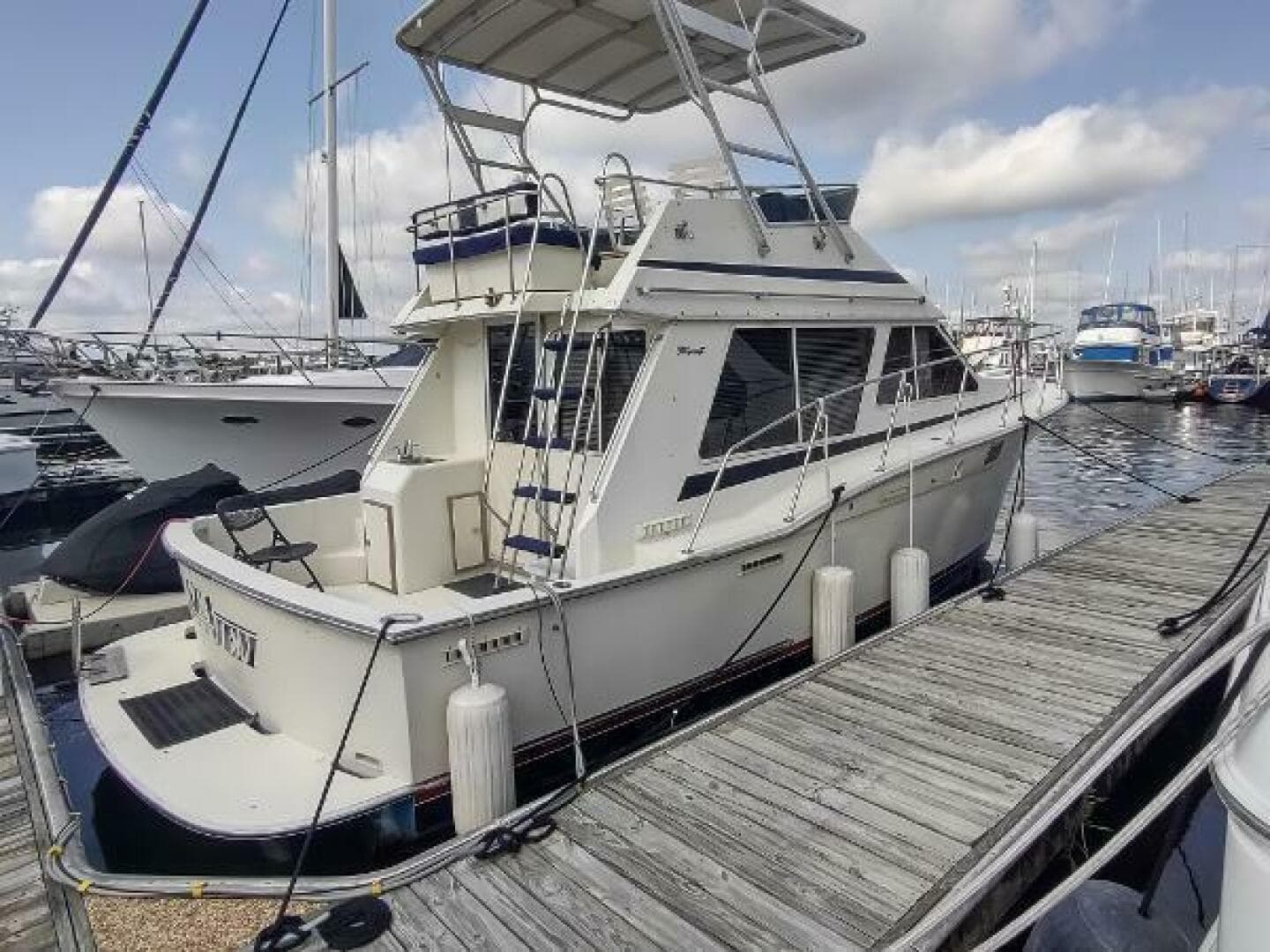 1988 Tollycraft 34 Sport Sedan — photo 54